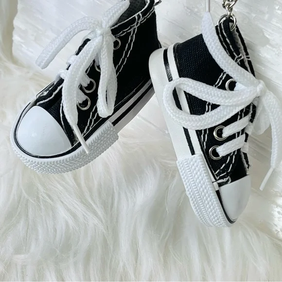 MINI SNEAKER KEYRINGS 2 BLACK his & hers running shoes Athlete Trainers party - Picture 4 of 5